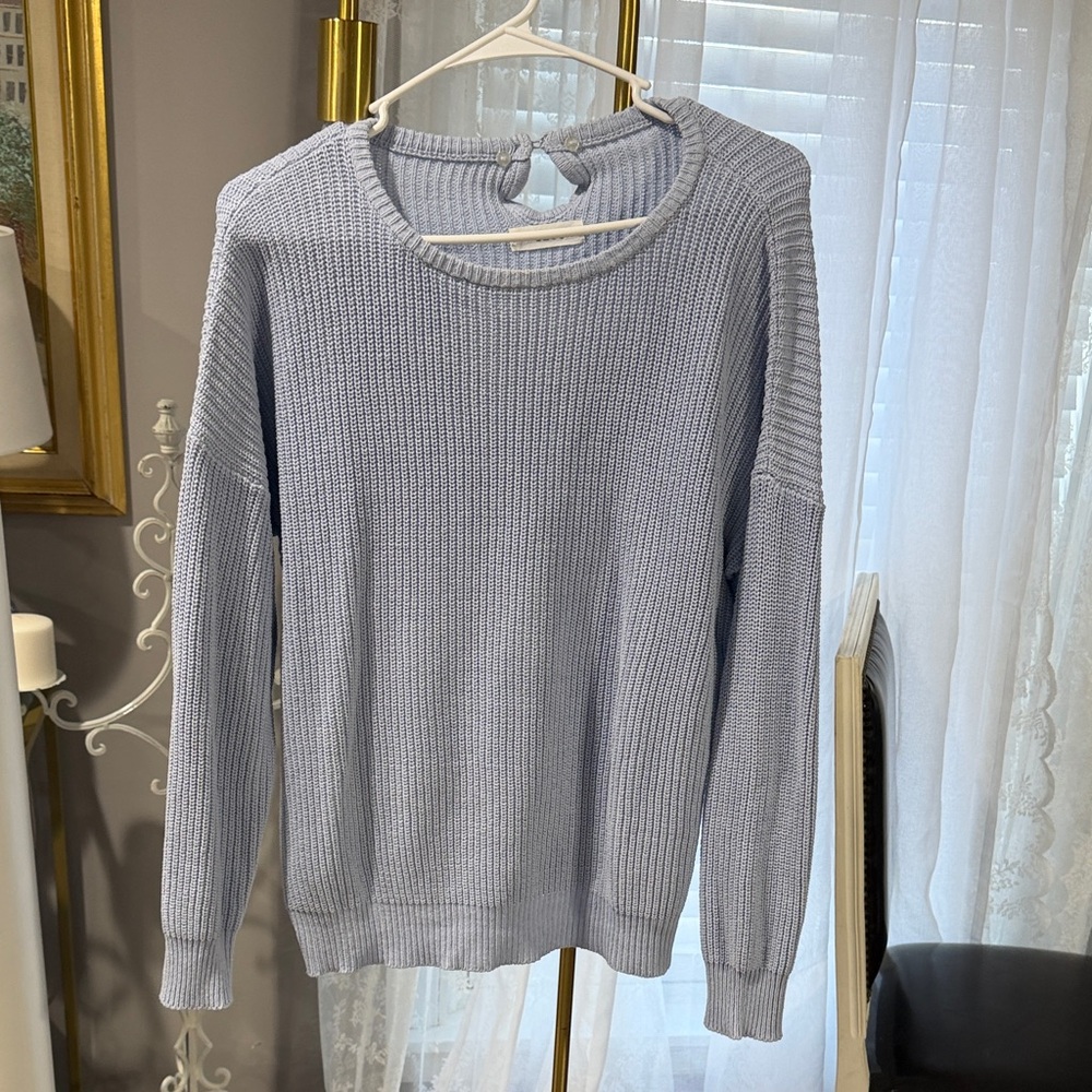 Chic Light Blue Women's Crew Neck Sweater
